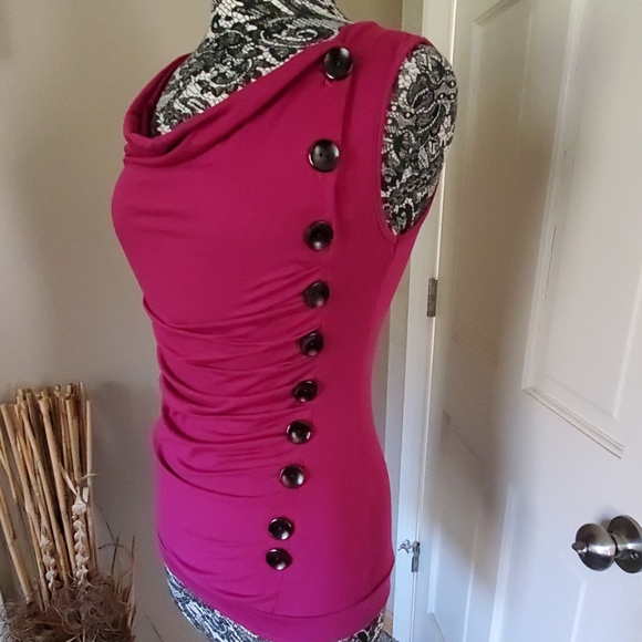 Fuscha cowl neck sleeveless top - Picture 2 of 5